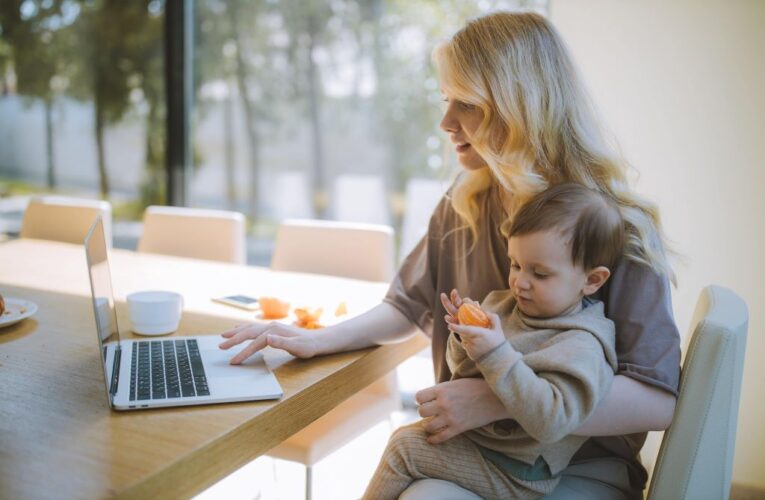 How to Achieve a Healthy Work-Life Balance with a Busy Career