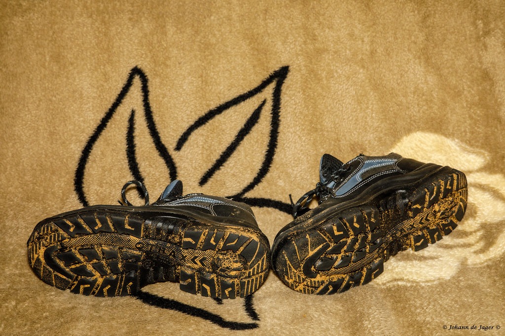 Are bold shoes suitable for everyday wear